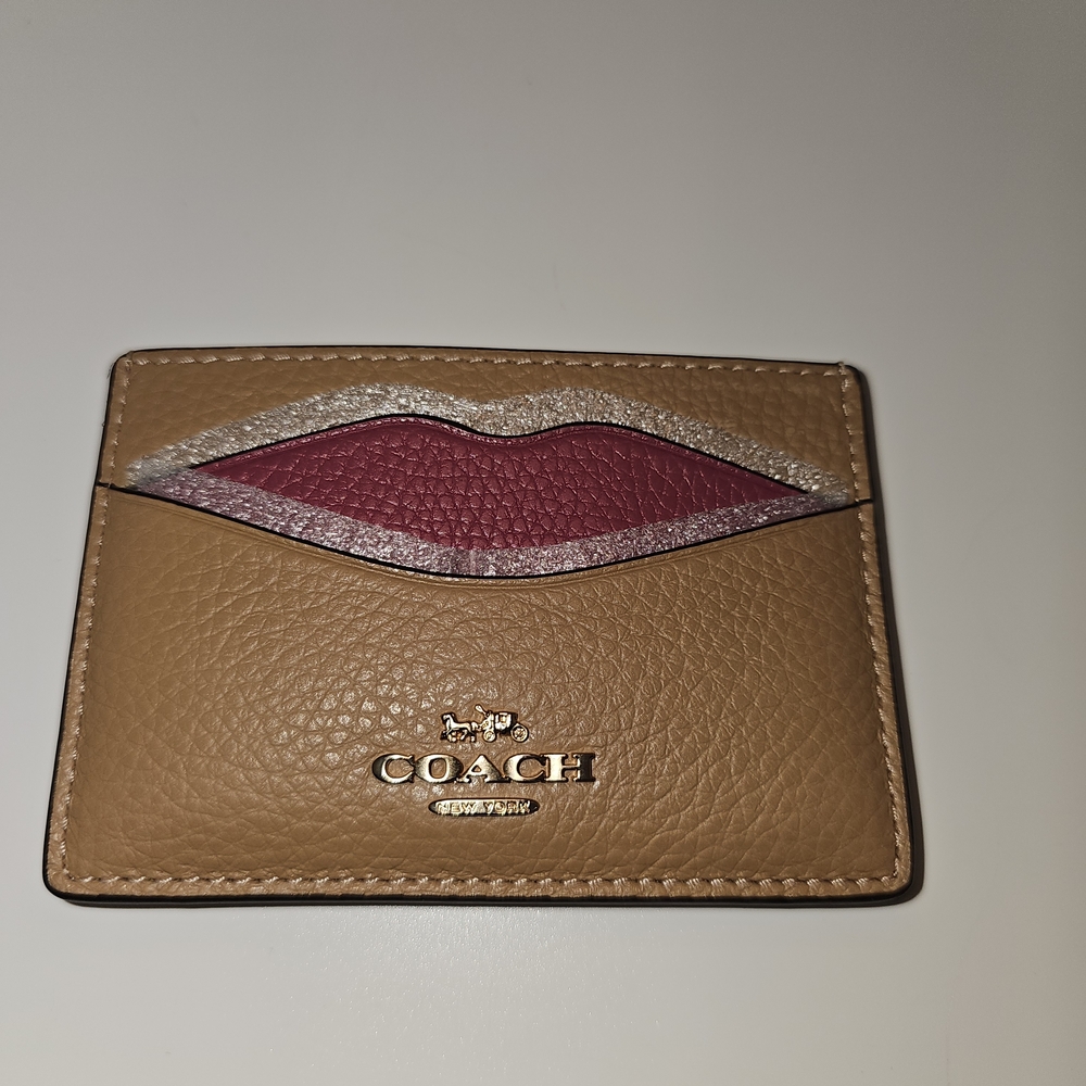 Coach Latte/Tan Card Holder with Pink Lips Design NWT